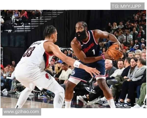 快船遭遇四连败！布克表现出色，格林伤退，科林斯高效，哈登全队最低得分